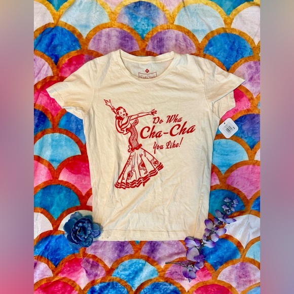 Red Cha-Cha Graphic T-Shirt-M - Picture 1 of 2